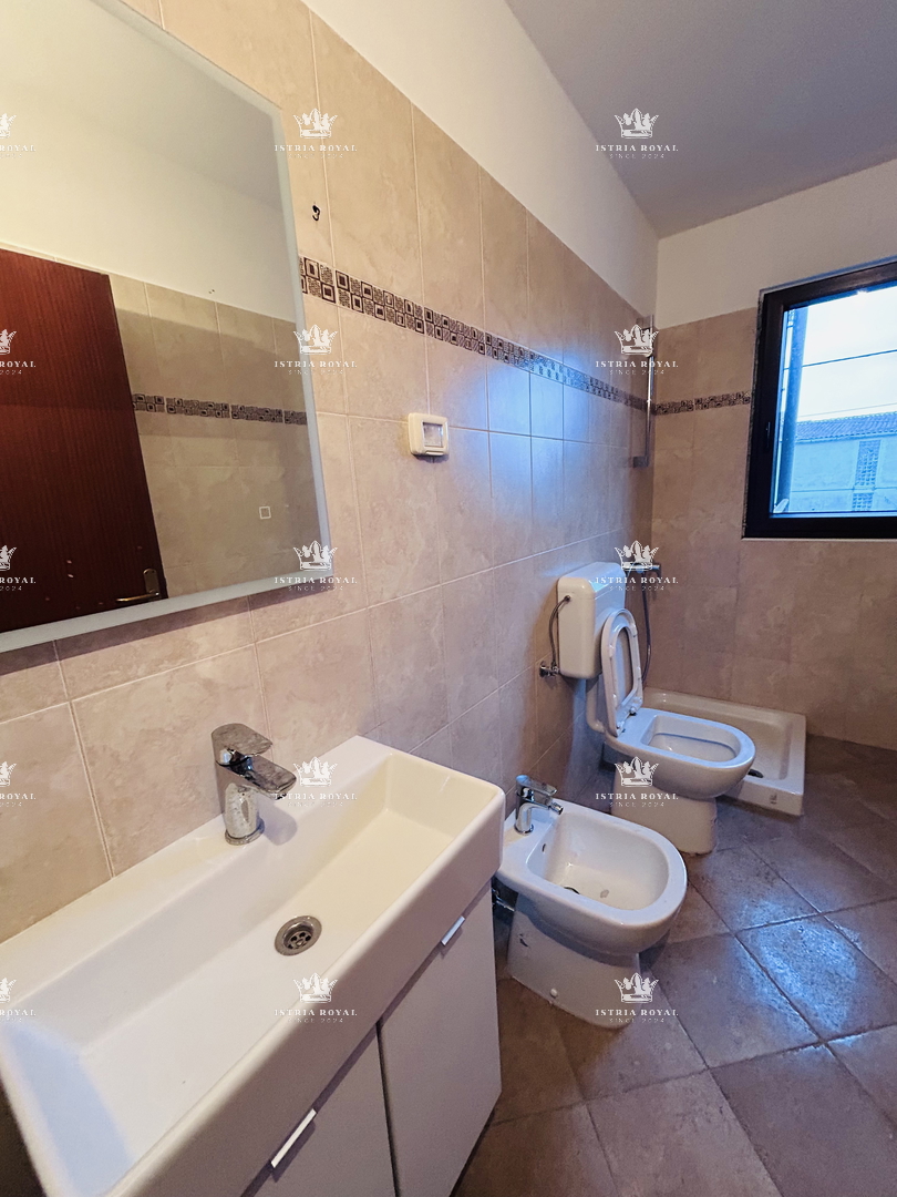 Istra, Bašanija, stanovanje 2S+DB, 93 m2, tri terase, miren del naselja