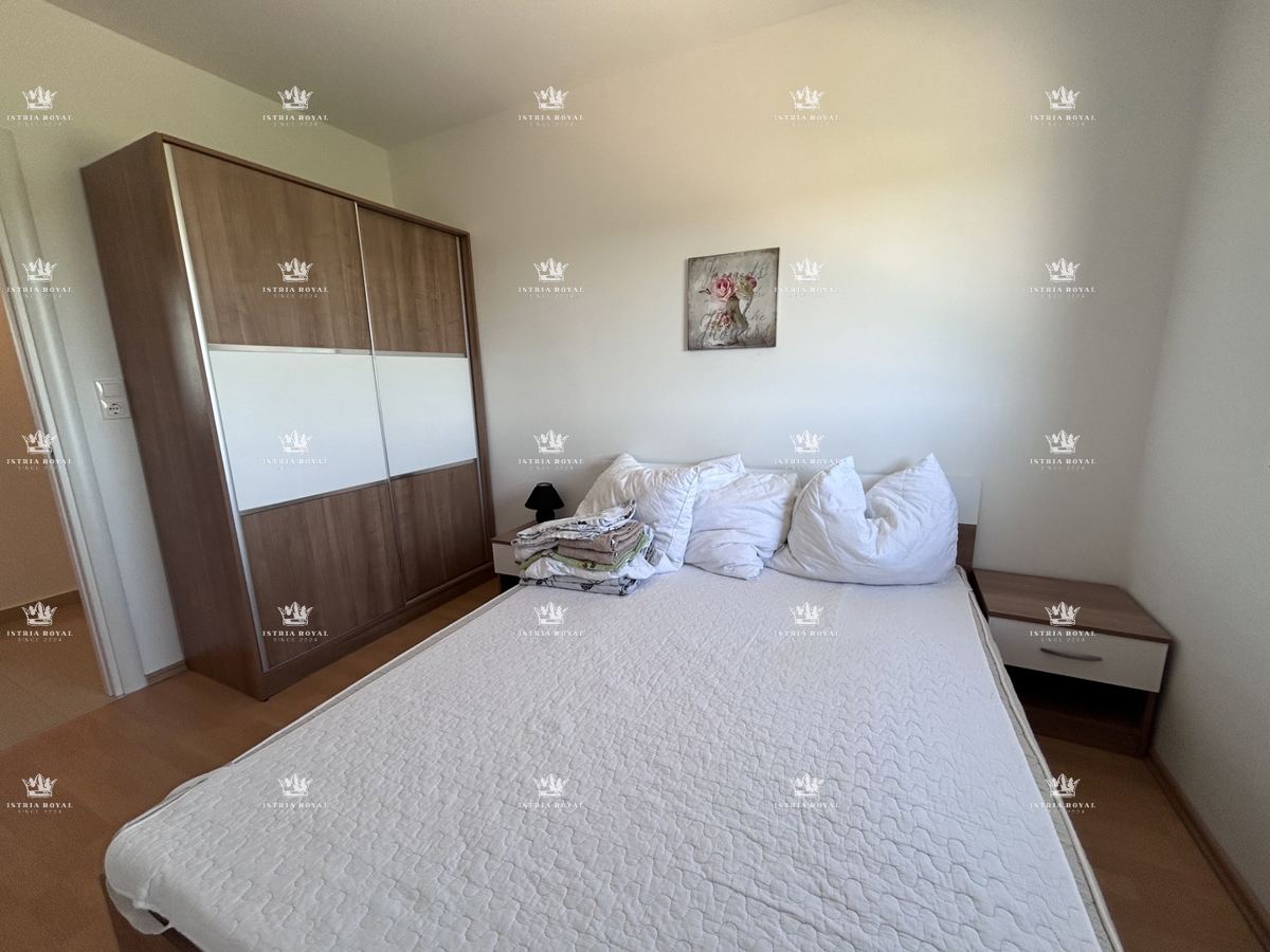 Istra, Peroj, prodaja dvoetažnega stanovanja, 3S+DB terasa, parkirišče, opremljeno, bližina morja.