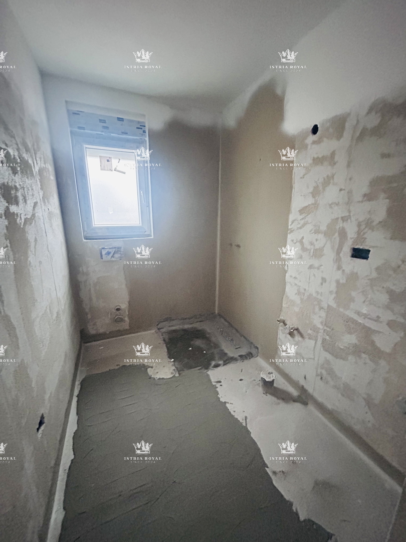 Umag, stanovanje 72 m2, 2 spalnici + dnevni prostor, parkirišče, pogled na morje, novogradnja