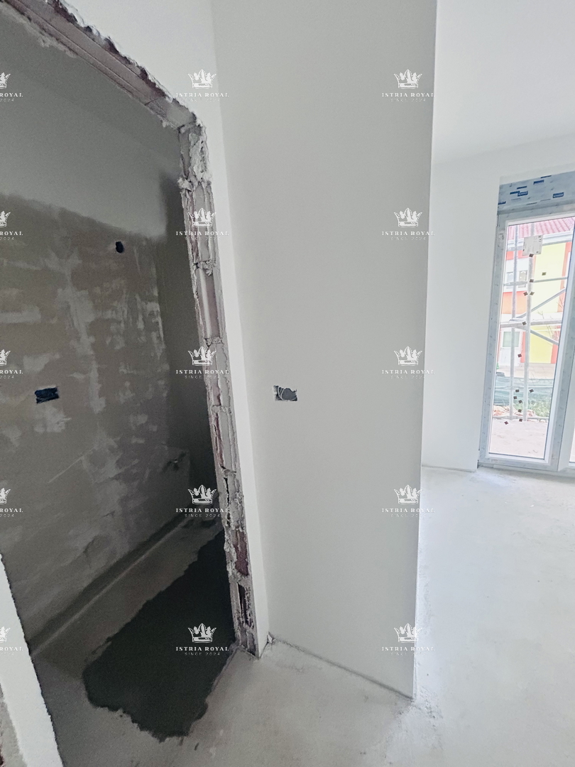 Umag, stanovanje 72 m2, 2 spalnici + dnevni prostor, parkirišče, pogled na morje, novogradnja