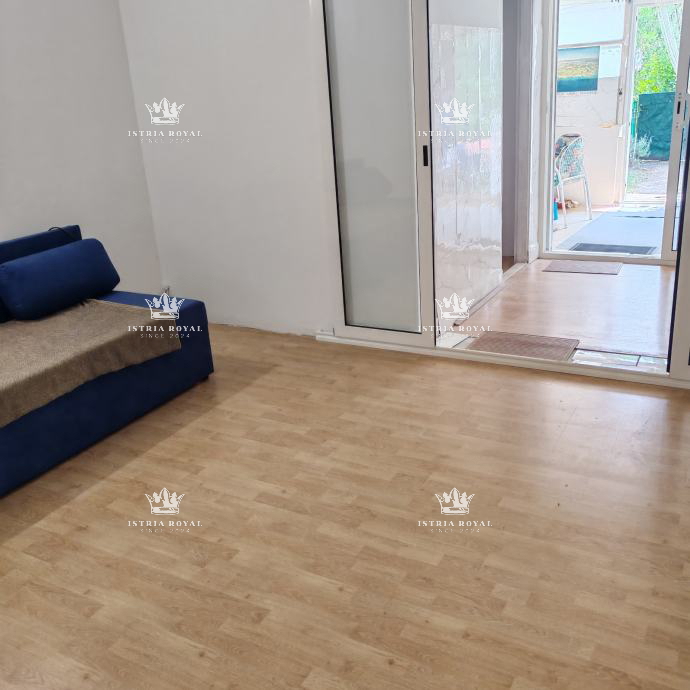 Istra, Mareda, stanovanje 55 m2, 2S+DB, vrt 41 m2, 150 m do plaže, pritličje