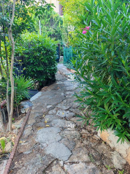 Istra, Mareda, stanovanje 55 m2, 2S+DB, vrt 41 m2, 150 m do plaže, pritličje