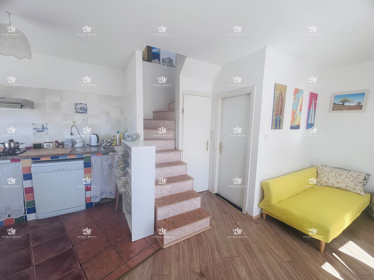 Istra, Brtonigla, stanovanje 102,19 m2, 2 spalnici + dnevna soba, terasa, pogled na morje