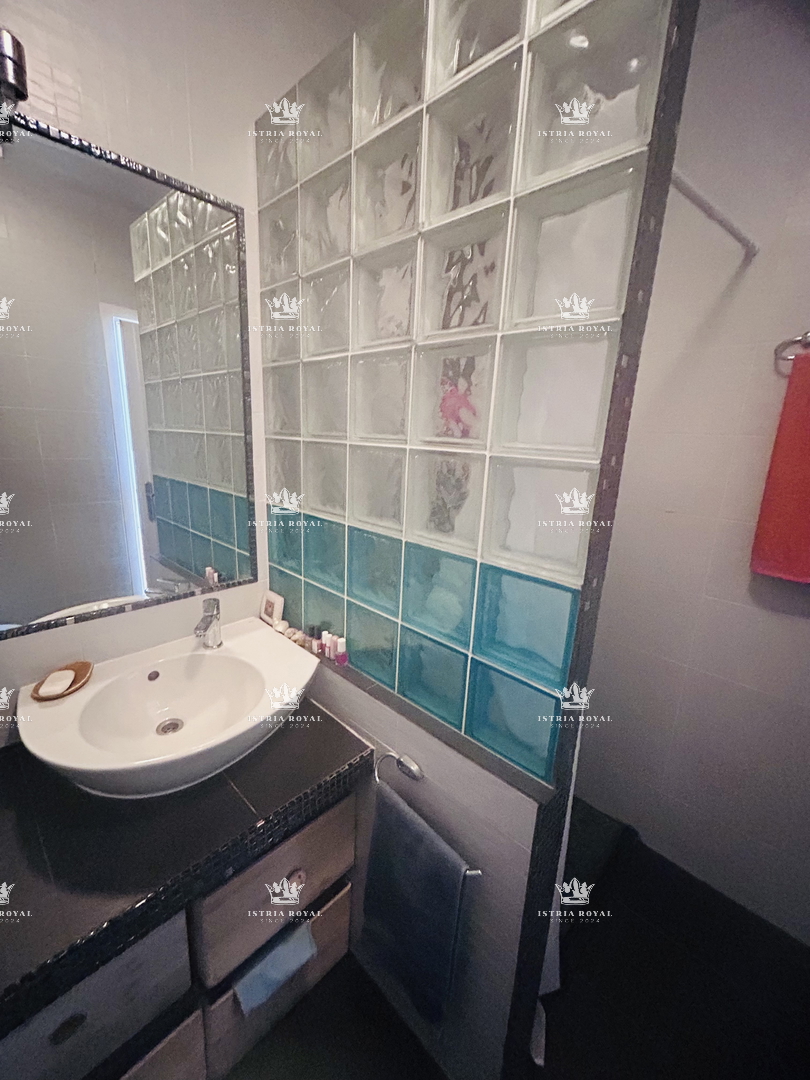 Istra, Brtonigla, stanovanje 102,19 m2, 2 spalnici + dnevna soba, terasa, pogled na morje