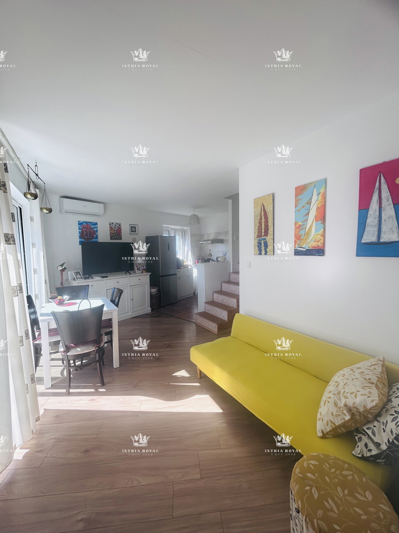 Istra, Brtonigla, stanovanje 102,19 m2, 2 spalnici + dnevna soba, terasa, pogled na morje