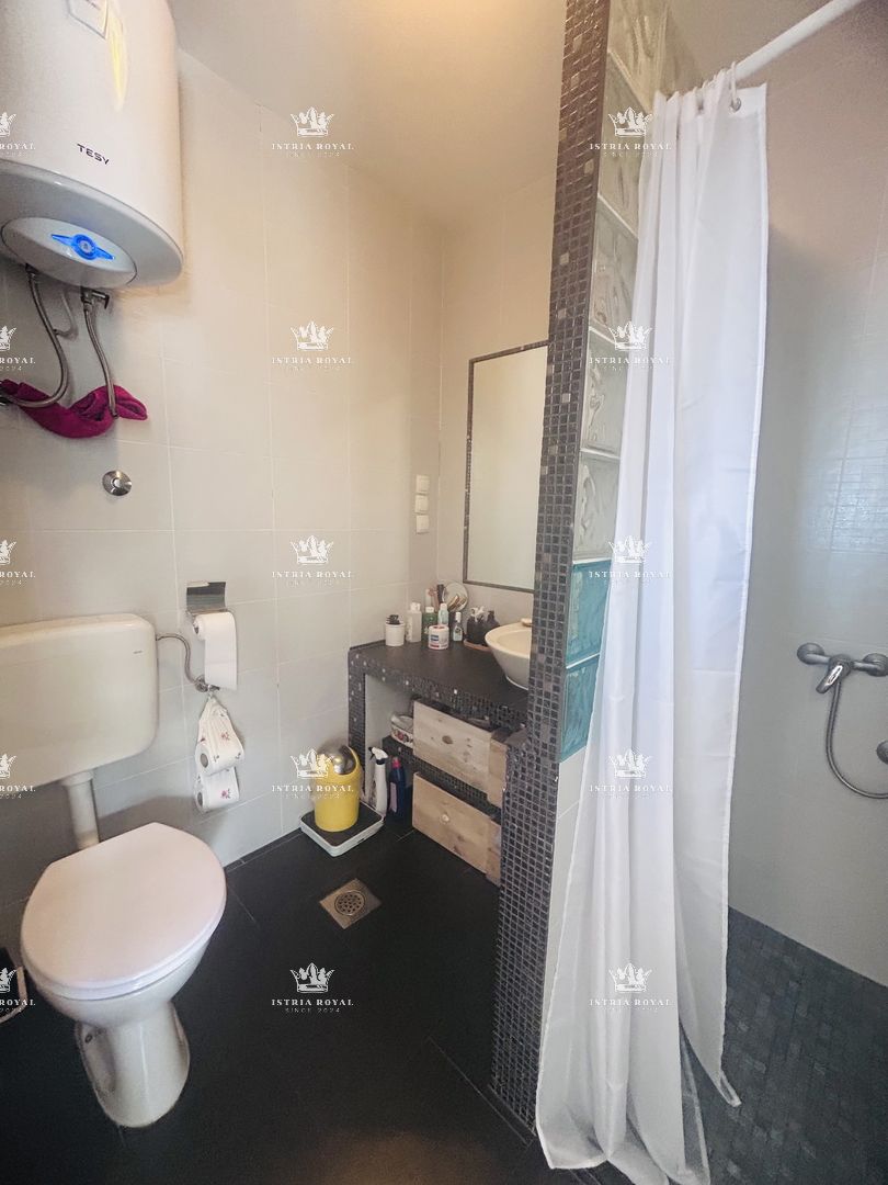 Istra, Brtonigla, stanovanje 102,19 m2, 2 spalnici + dnevna soba, terasa, pogled na morje