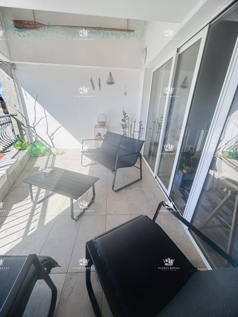 Istra, Brtonigla, stanovanje 102,19 m2, 2 spalnici + dnevna soba, terasa, pogled na morje