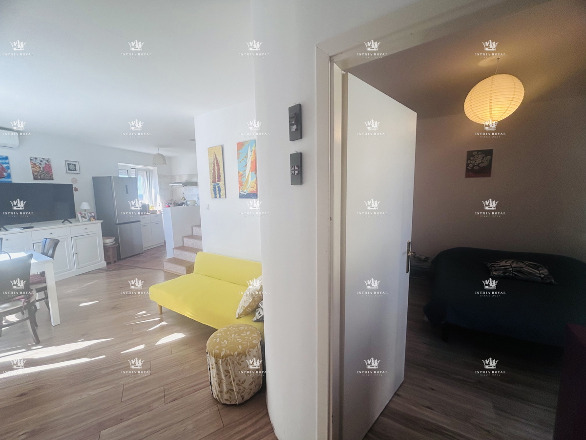 Istra, Brtonigla, stanovanje 102,19 m2, 2 spalnici + dnevna soba, terasa, pogled na morje