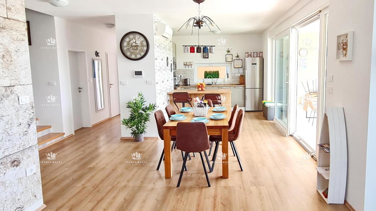 🌿 ISTRA – PULA – MODERNA VILA BLIZU CENTRA, DALEČ OD STROŠKOV! 🌿