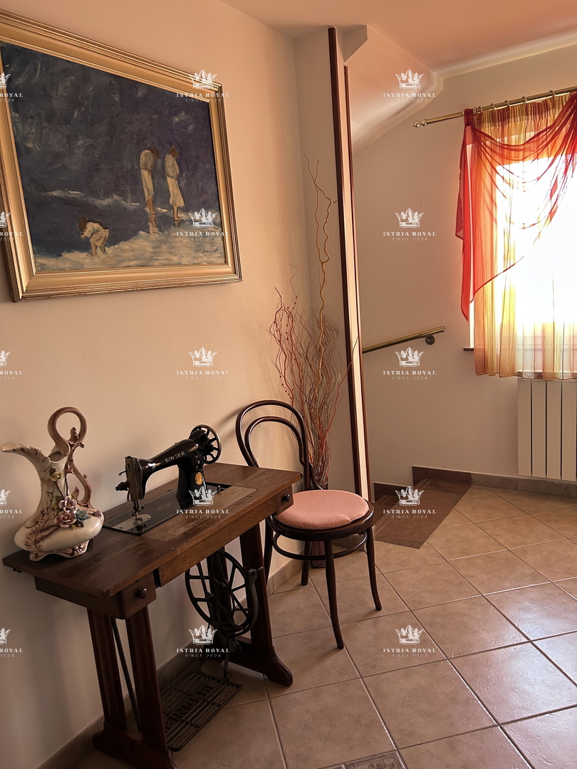 Istra, Novigrad, hotel s 14 sobami, restavracija, zemljišče, parkirišče, bližina morja in plaže