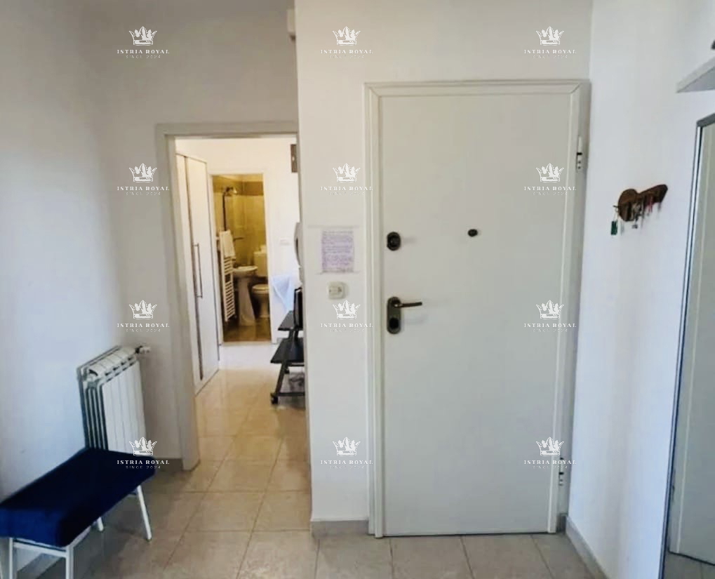 Prodaja stanovanja Rovinj – 68 m², 2 spalnici, pogled na morje, 80 m od morja | Istra