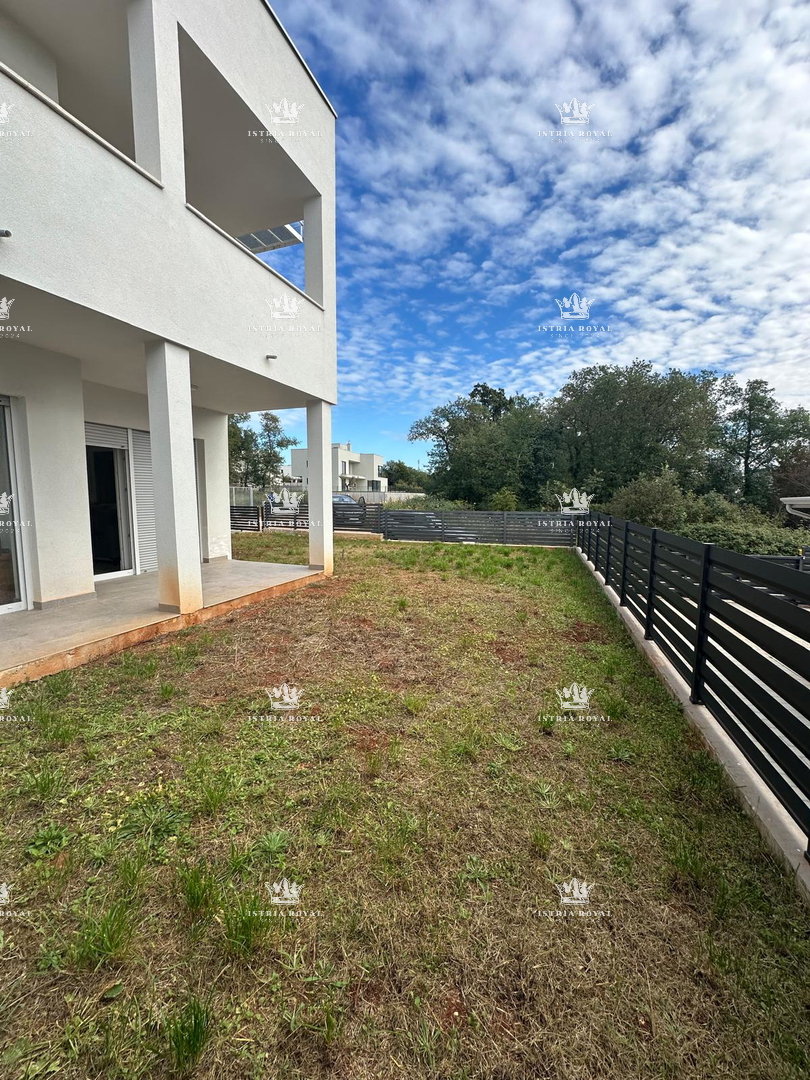 ISTRA, KARIGADOR, DVOJNIK, 2 SPALNI PROSTORI, 118 M2, 300 M OD MORJA, POGLED NA MORJE