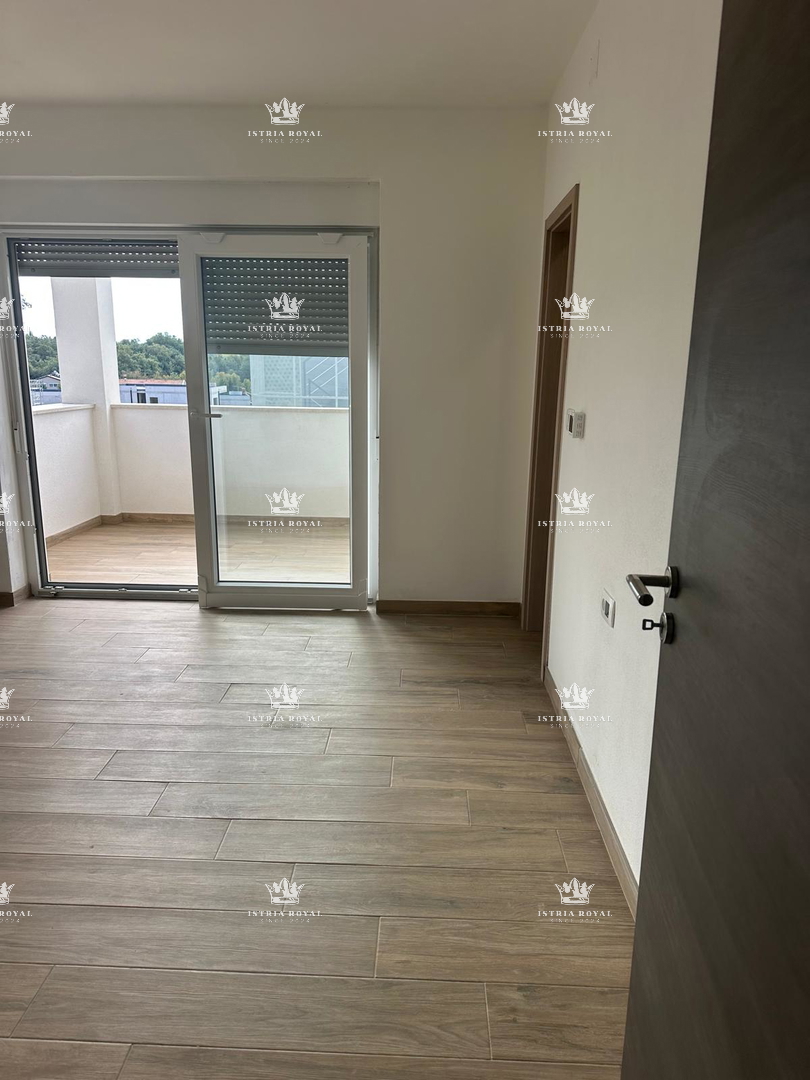 ISTRA, KARIGADOR, DVOJNIK, 2 SPALNI PROSTORI, 118 M2, 300 M OD MORJA, POGLED NA MORJE