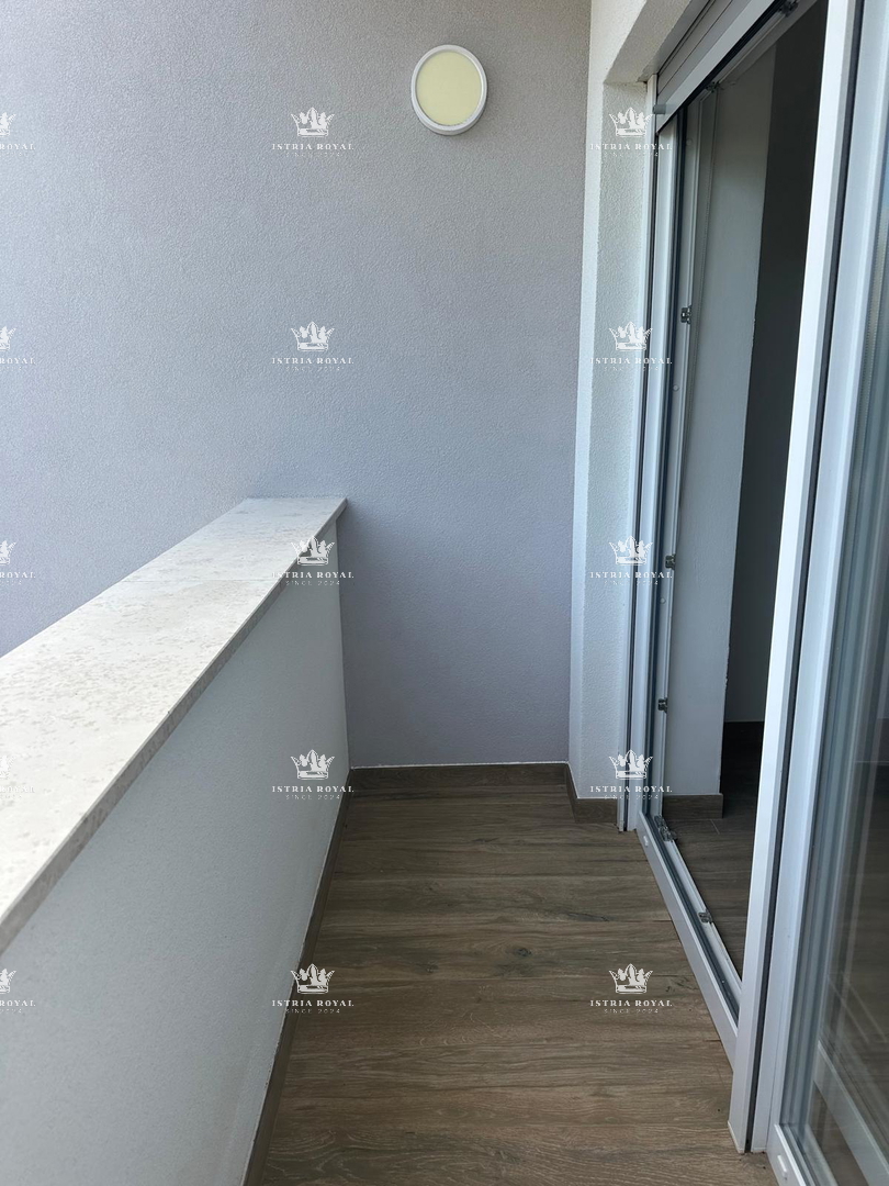 ISTRA, KARIGADOR, DVOJNIK, 2 SPALNI PROSTORI, 118 M2, 300 M OD MORJA, POGLED NA MORJE