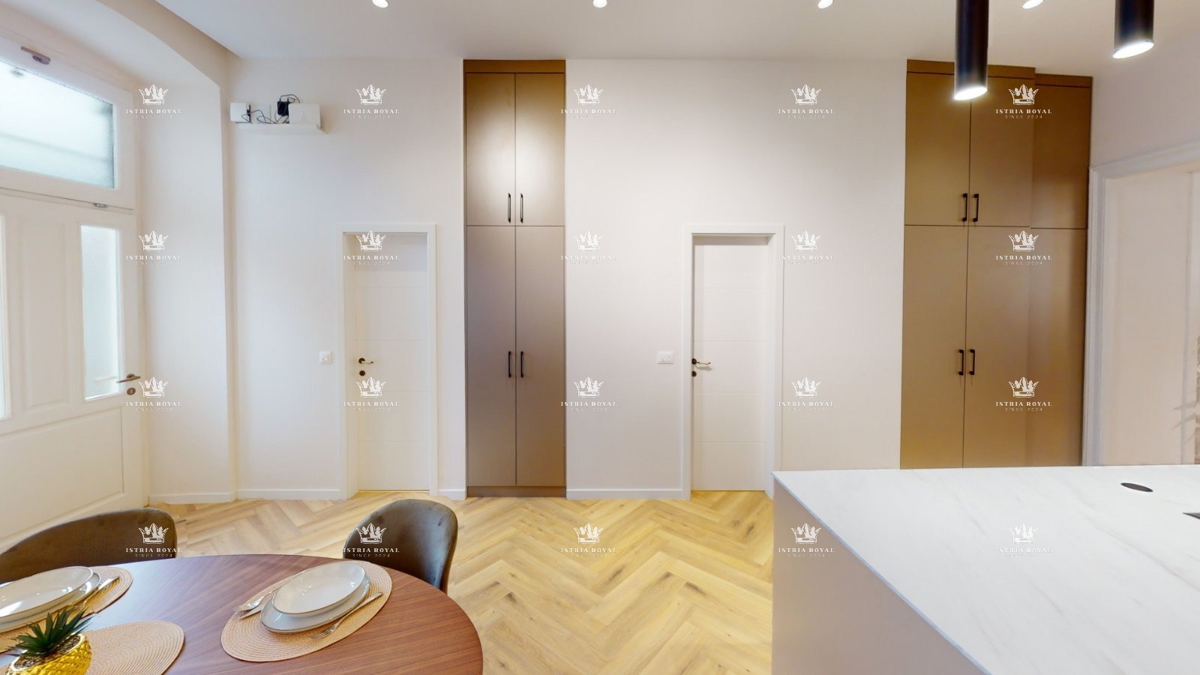 Rijeka, Sušak, stanovanje 2SS+DB, 85 m2, 2. nadstropje, balkon, klet