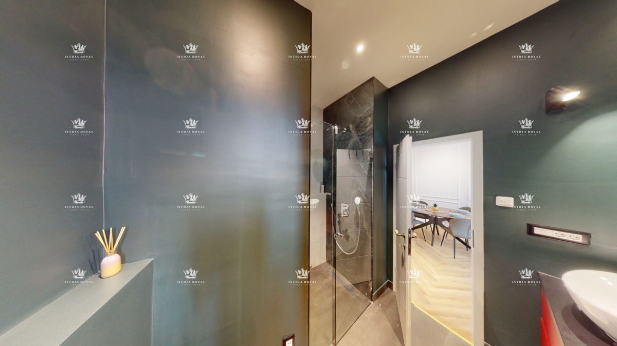 Rijeka, Sušak, stanovanje 2SS+DB, 85 m2, 2. nadstropje, balkon, klet