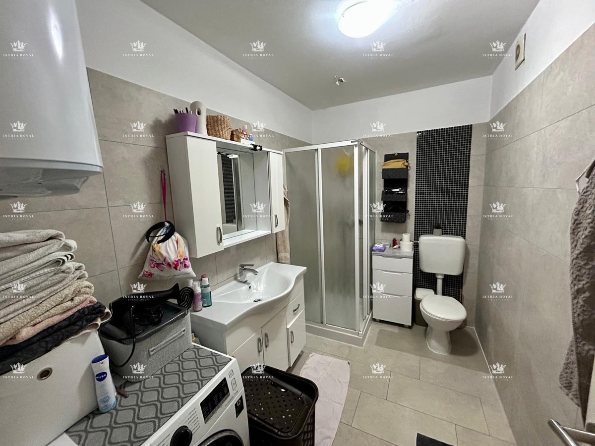 Istra, Novigrad, stanovanje 65 m2, 2SSDB, parkirno mesto