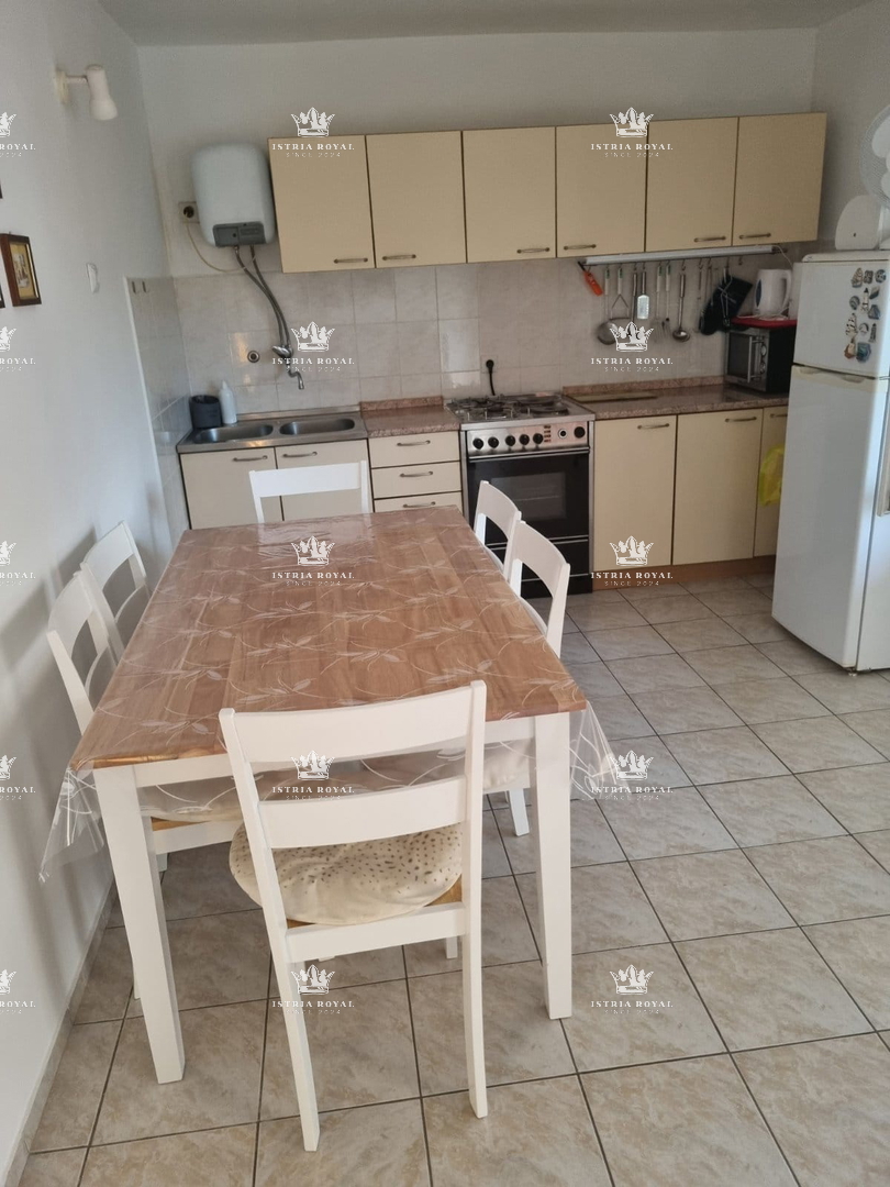 Istra, Umag, stanovanje 80 m2, 2SS+DB, parkirišče