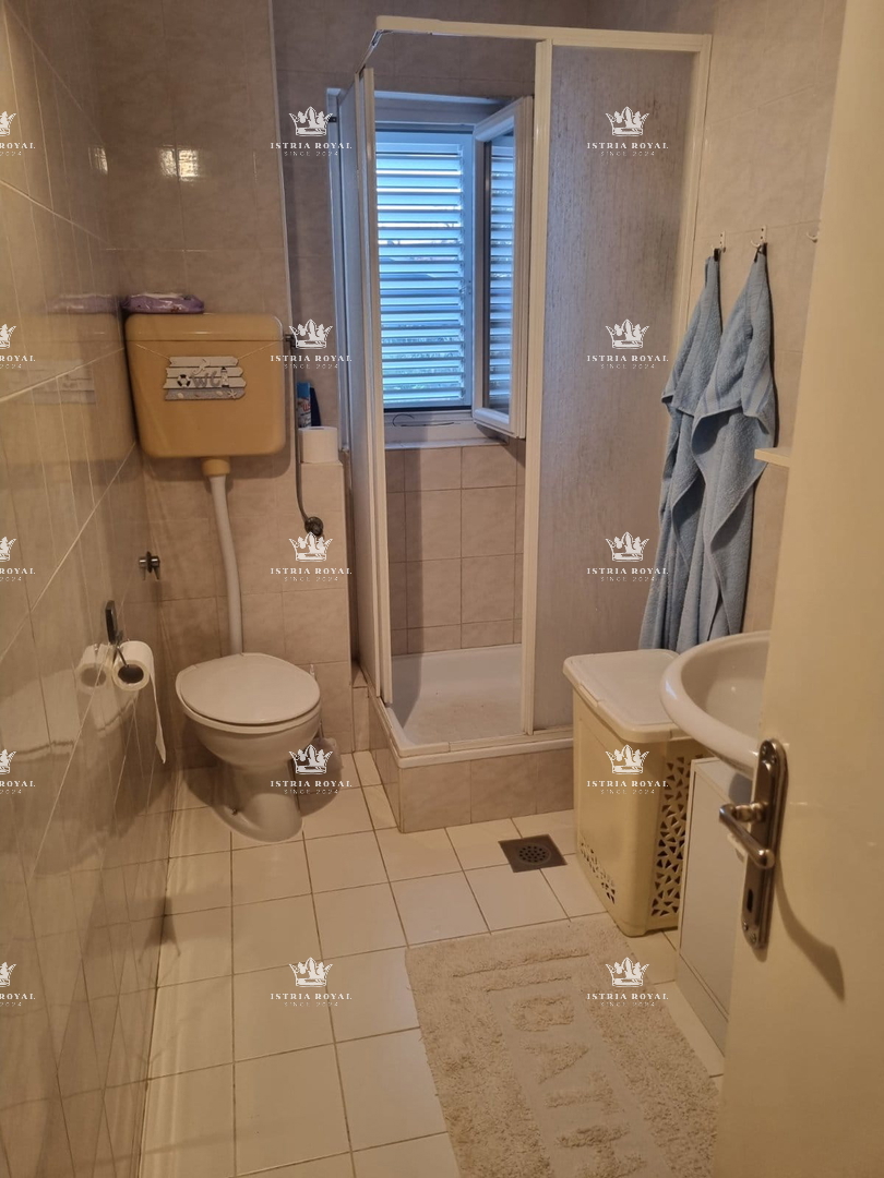 Istra, Umag, stanovanje 80 m2, 2SS+DB, parkirišče