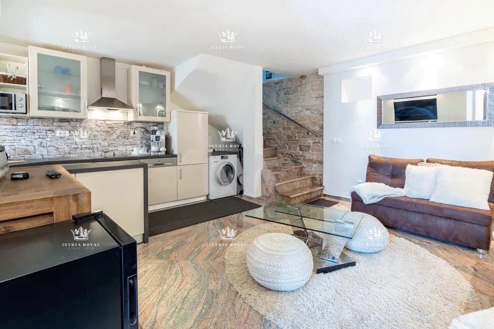 Istra, Kaštel, Buje, hiša 110 m2, 2 spalnici + dnevna soba