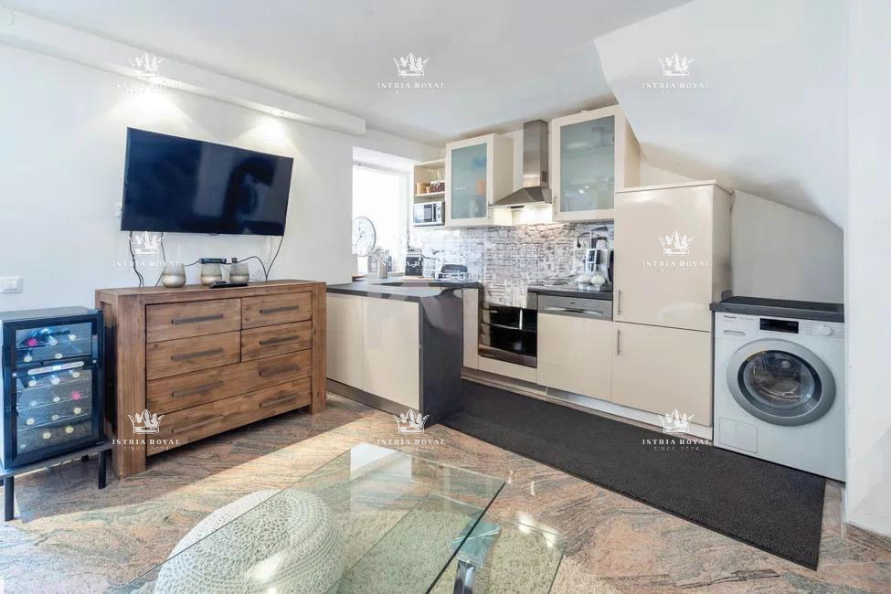 Istra, Kaštel, Buje, hiša 110 m2, 2 spalnici + dnevna soba