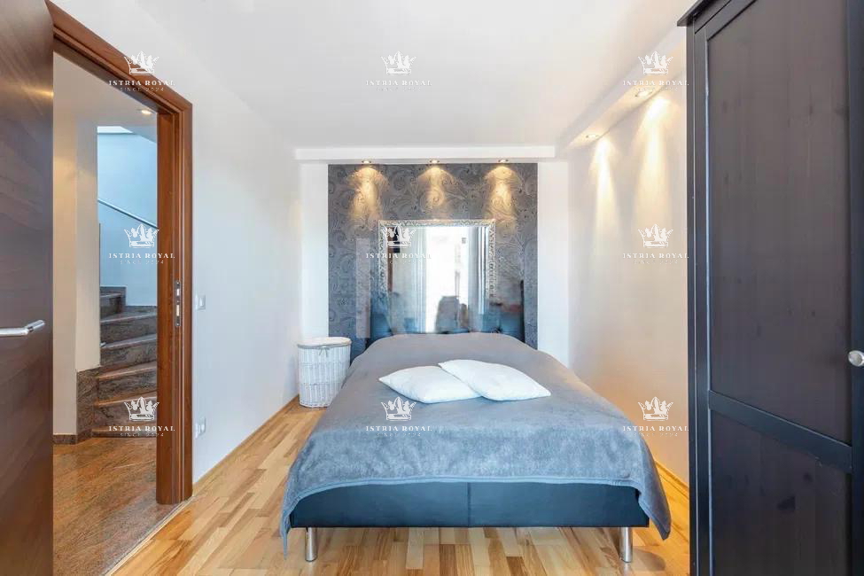 Istra, Kaštel, Buje, hiša 110 m2, 2 spalnici + dnevna soba