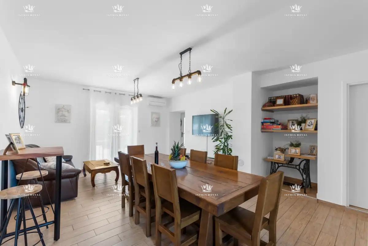 🏡 ISTRA – PIĆAN: TRI ISTRSKE VILE Z BAZENOM, TENIŠKIM IGRIŠČEM IN 5000 m² DVORIŠČA! 🌿