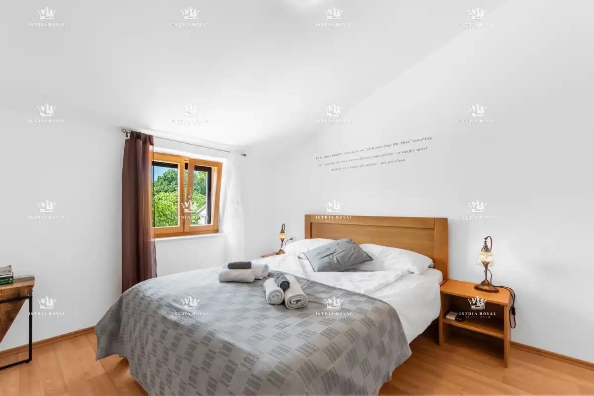 🏡 ISTRA – PIĆAN: TRI ISTRSKE VILE Z BAZENOM, TENIŠKIM IGRIŠČEM IN 5000 m² DVORIŠČA! 🌿