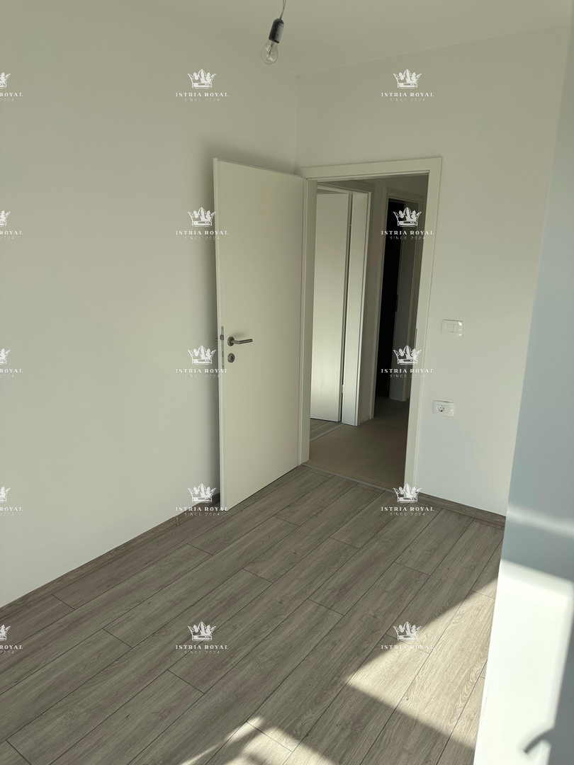 Istra, Medulin, stanovanje 62 m2, 2SS+DB, novogradnja, parkirišče