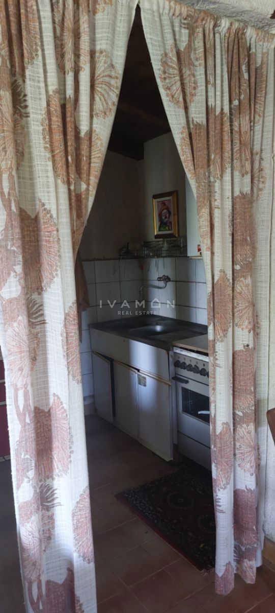 Legalizirana hiša na parceli velikosti 3.520 m²