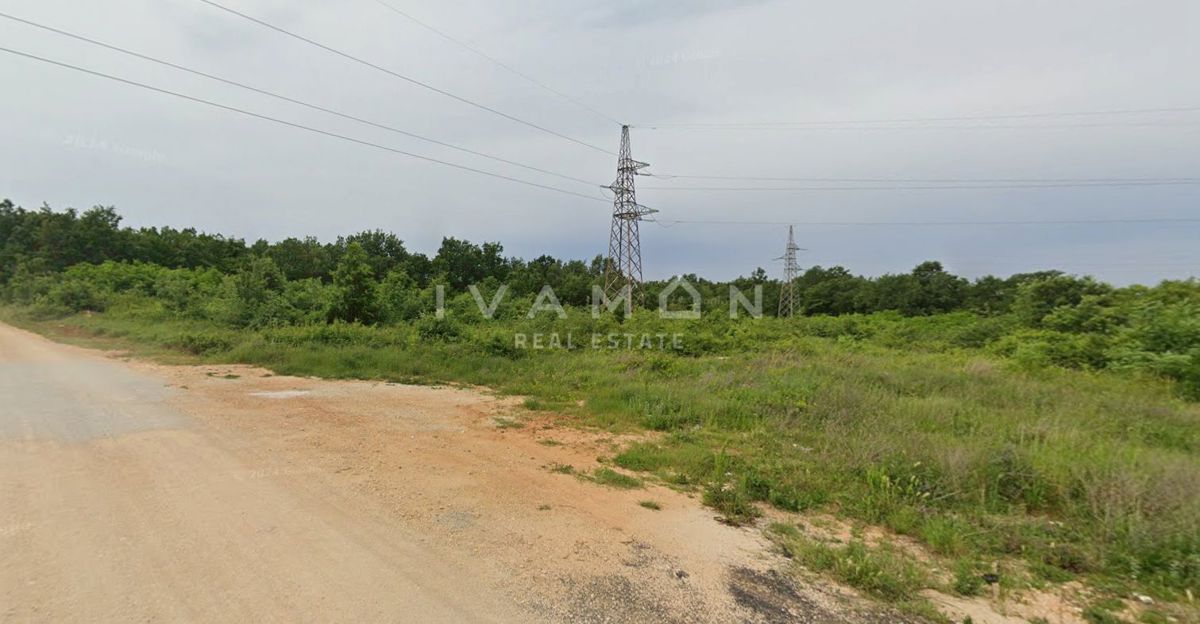 Priložnost za investicijo: industrijsko zemljišče