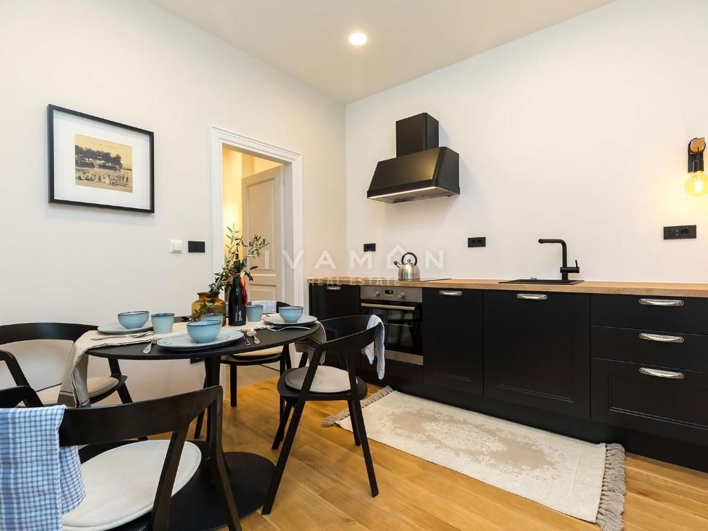 Čudovit Apartma v Starem Mestu Poreča