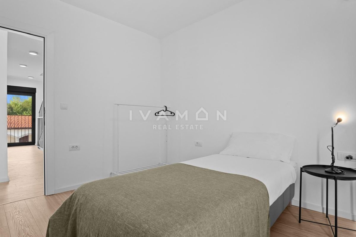 Opremljena štirisobna hiša blizu centra