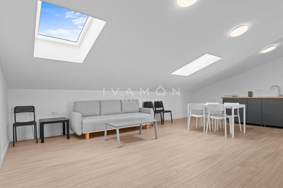 Opremljena štirisobna hiša blizu centra