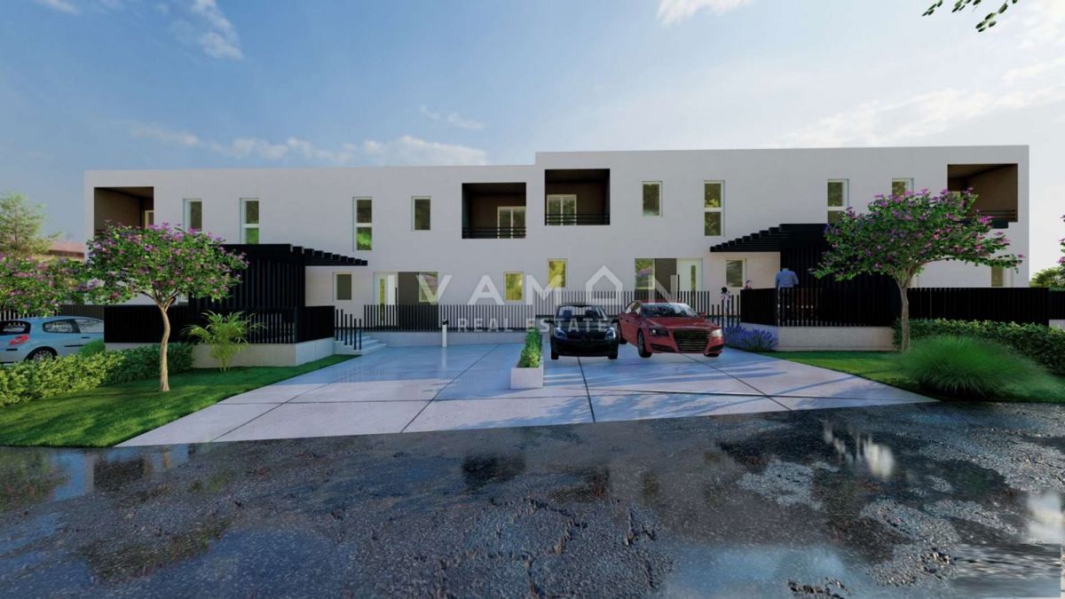 Zadnja sodobna vrstna hiša s tremi spalnicami