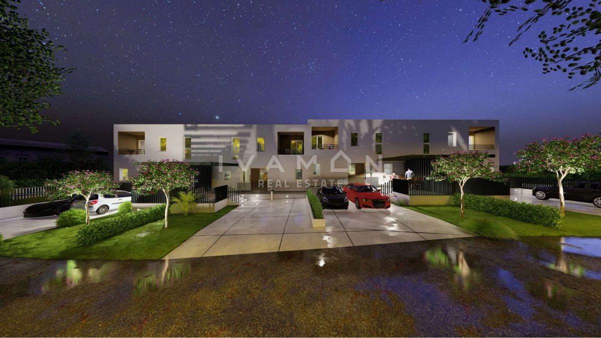 Zadnja sodobna vrstna hiša s tremi spalnicami