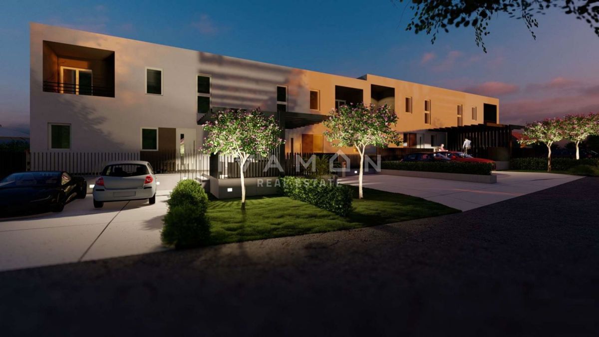 Zadnja sodobna vrstna hiša s tremi spalnicami