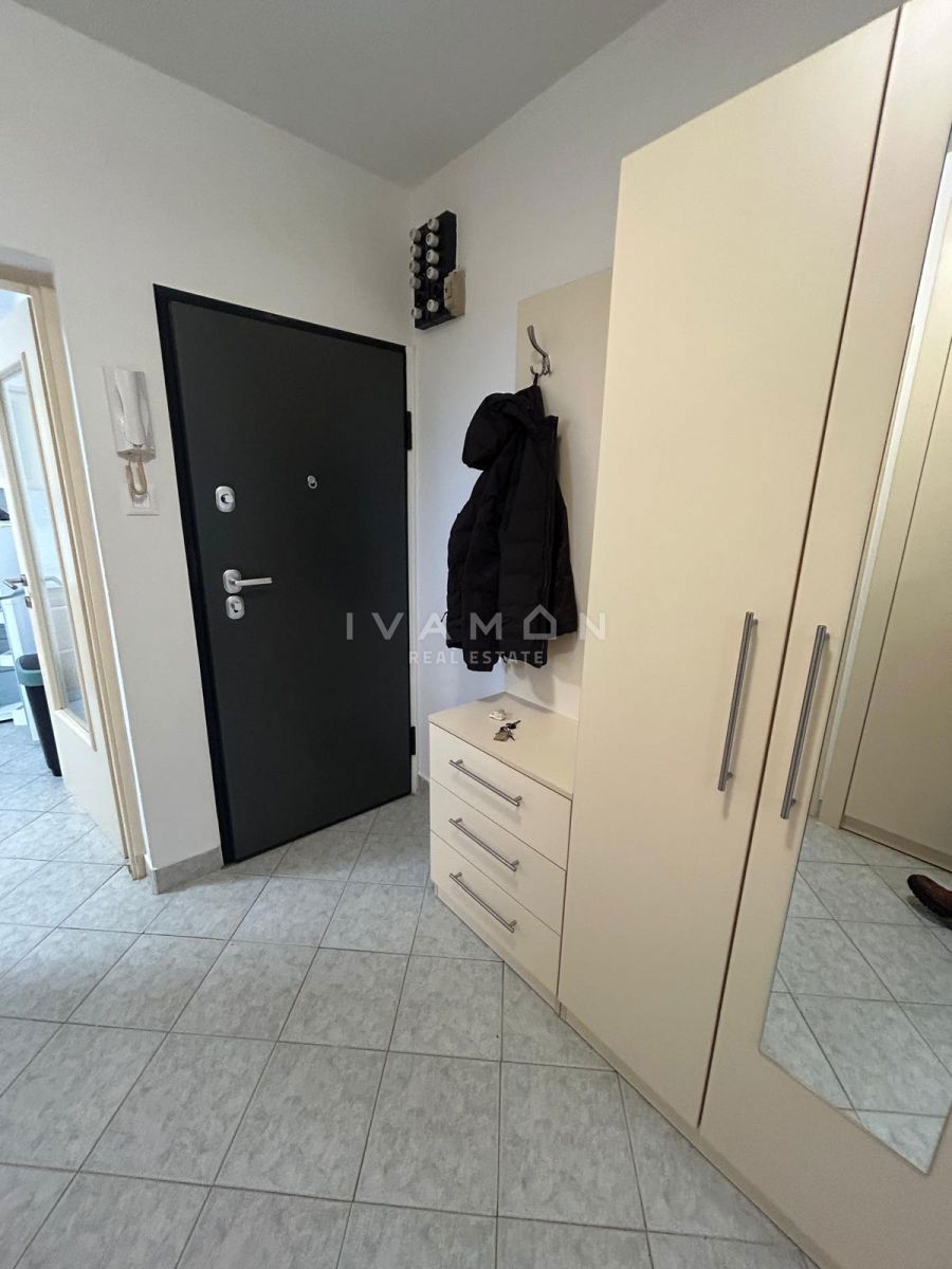 Dvosobno stanovanje na najboljši lokaciji v Poreč