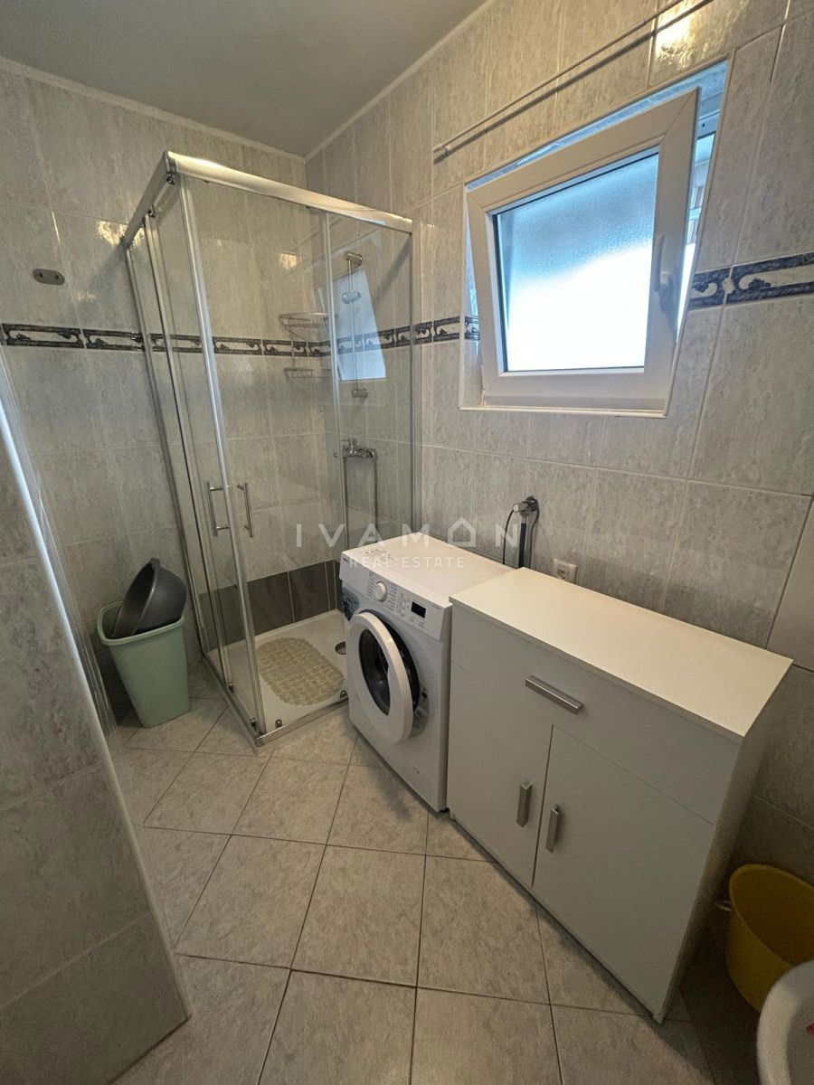 Dvosobno stanovanje na najboljši lokaciji v Poreč