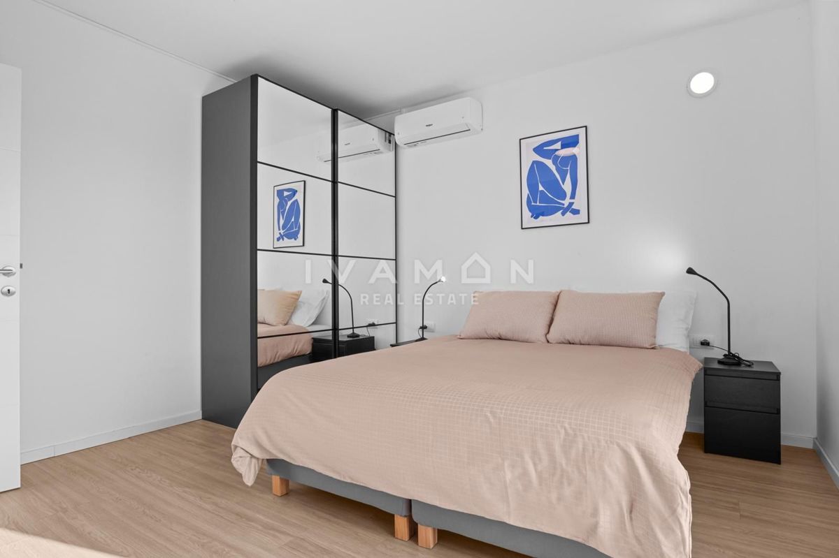 Dvojček hiša blizu centra Poreča