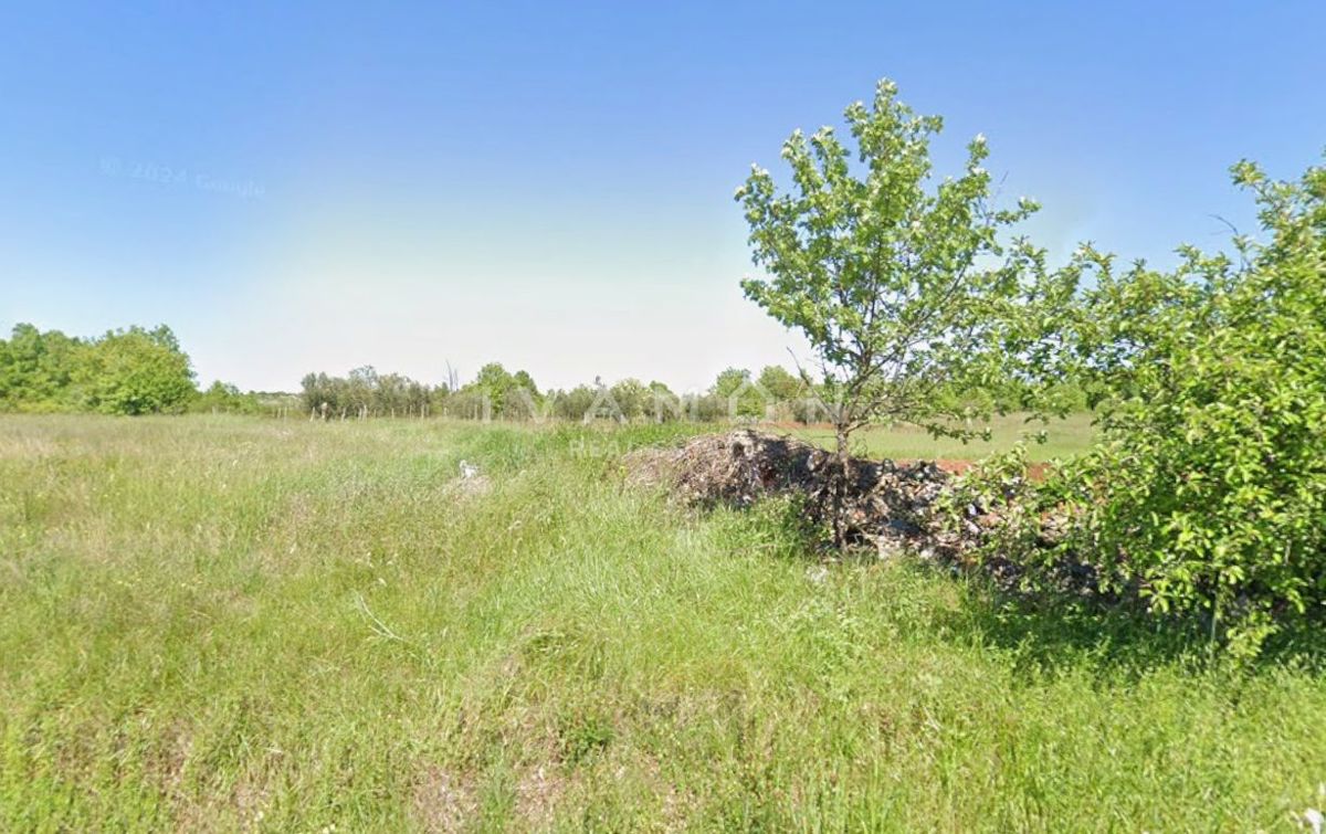 Zemljišče Poreč, 1.994m2