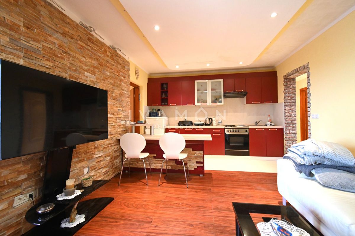 Opremljeno dvosobno stanovanje