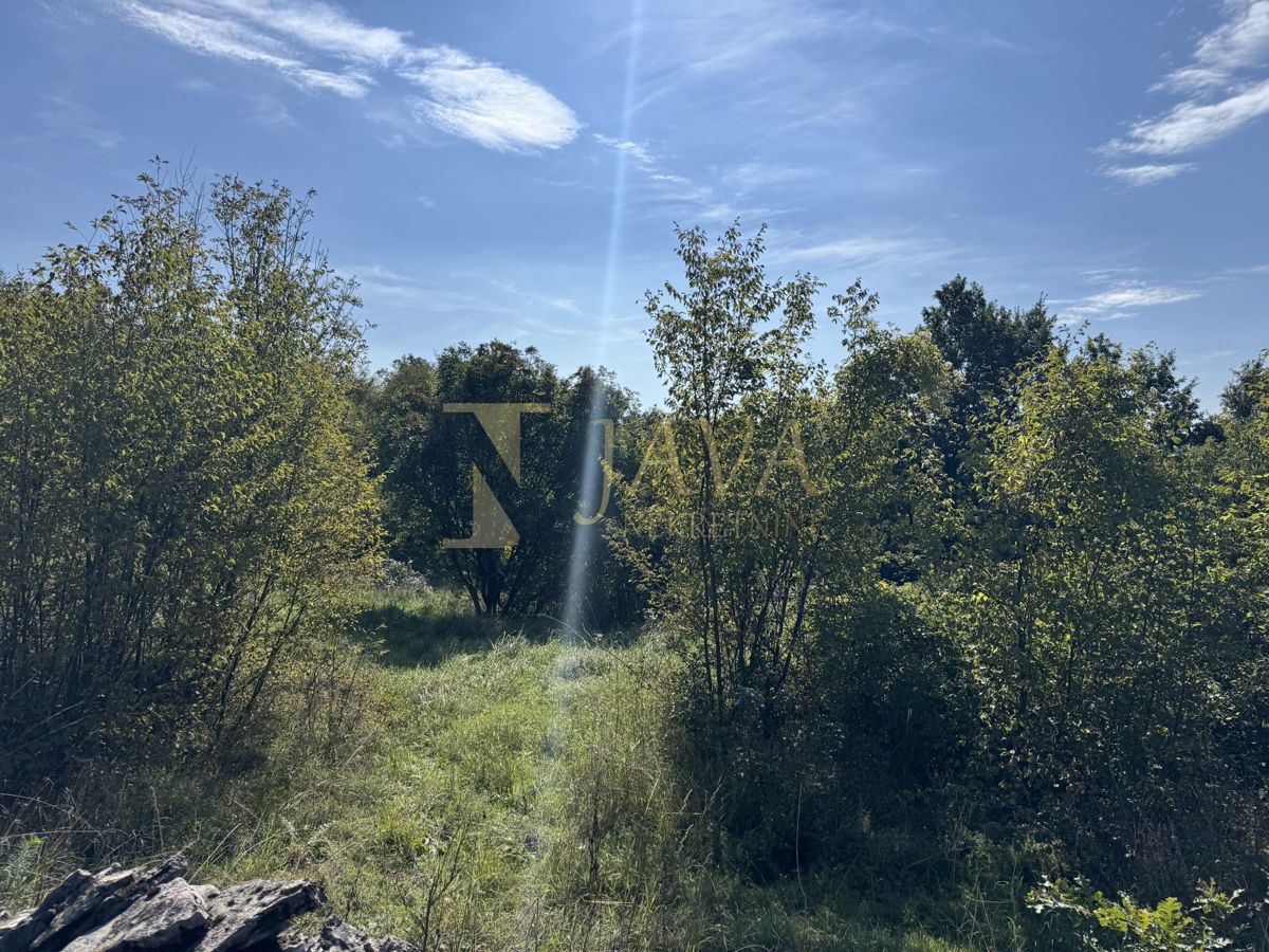 Zemljišče Sroki, Viškovo, 1.007m2