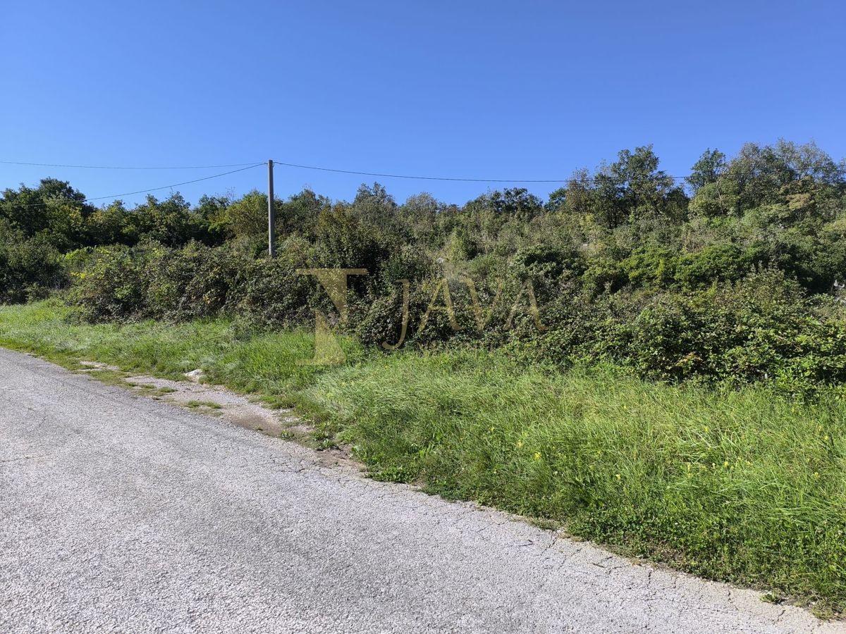 Zemljišče Ročko Polje, Buzet, 6.035m2