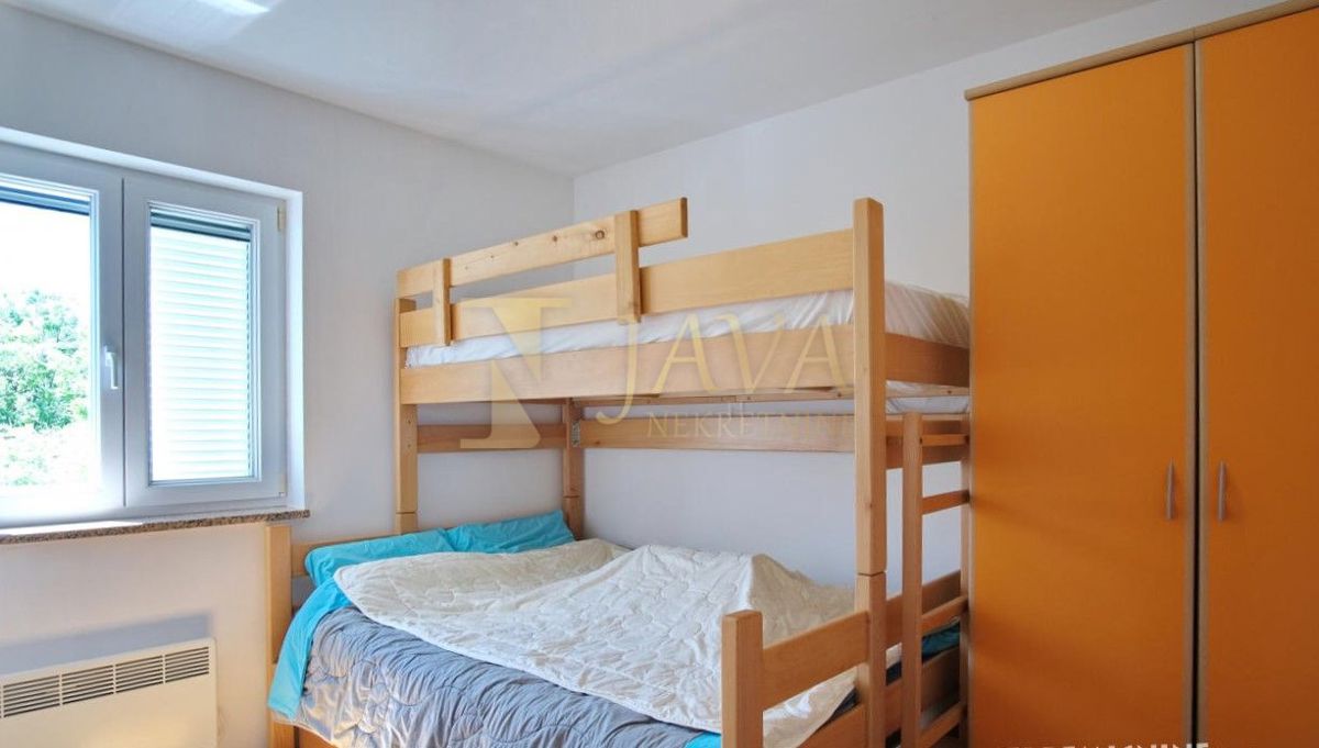 Stanovanje Dobrinj, 57m2