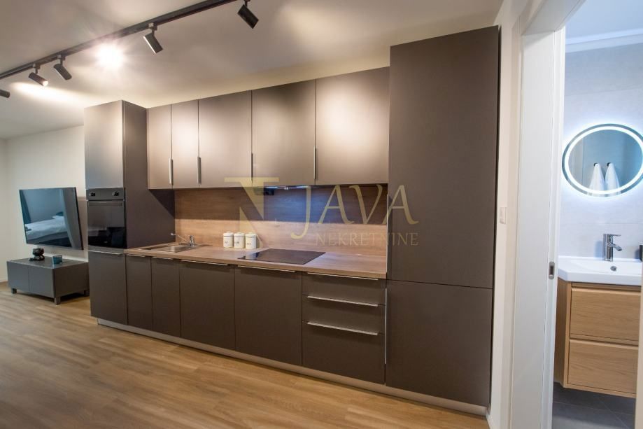 Stanovanje Centar, Rijeka, 93,50m2