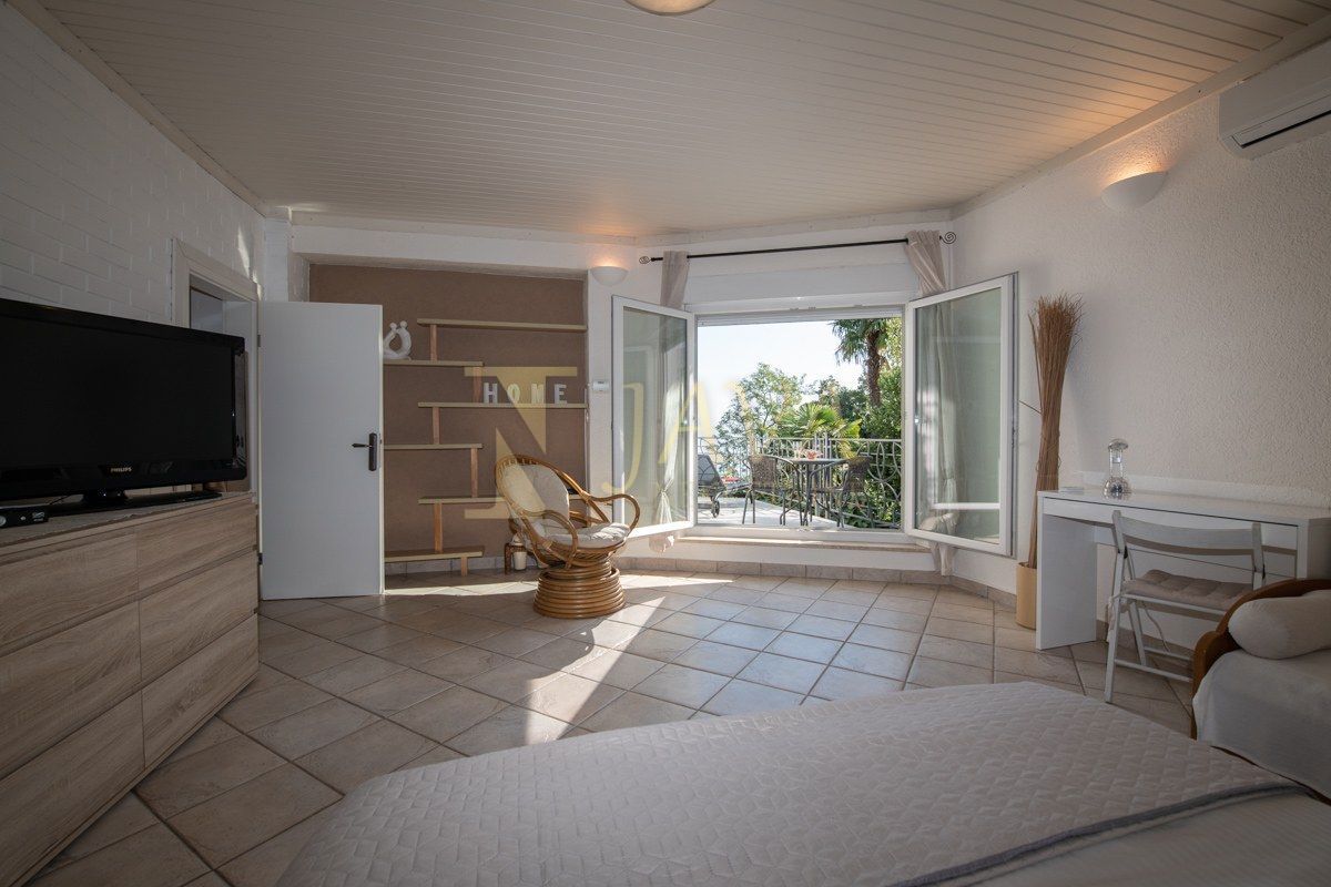 Stanovanje Opatija - Centar, Opatija, 140m2