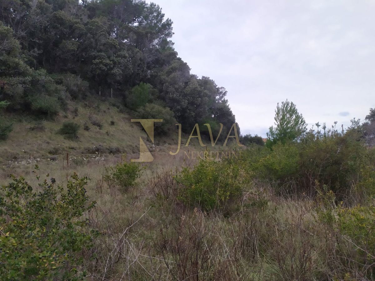 Zemljišče Supetarska Draga, Rab, 1.154m2