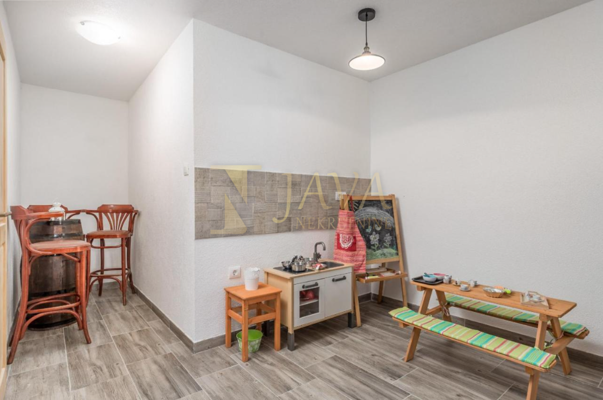 Hiša Delnice, 250m2