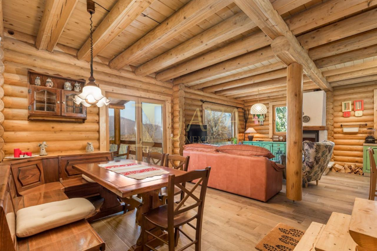 Hiša Delnice, 250m2